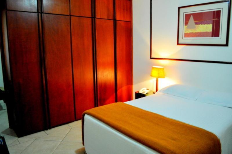 קמפינאס Cezanne Plaza Apart Hotel מראה חיצוני תמונה